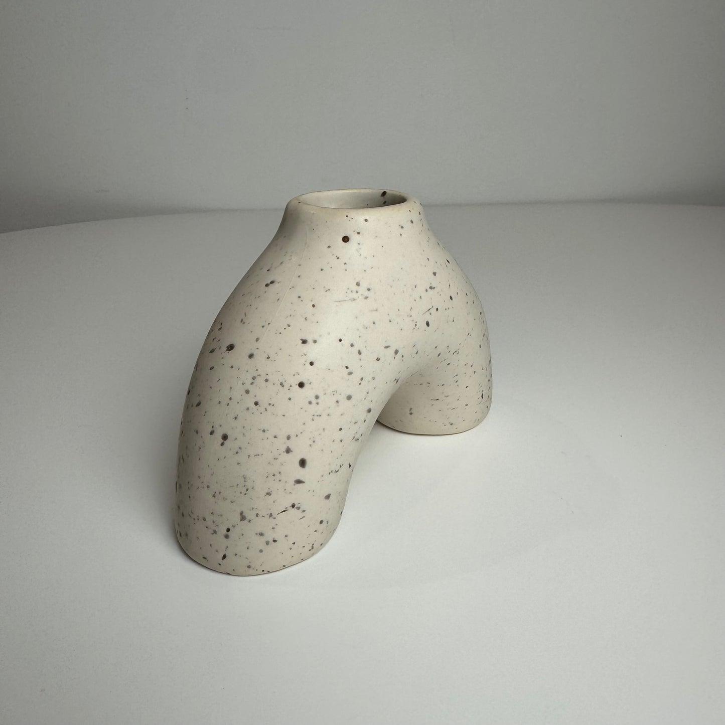Vaso Curve - Modern Mood