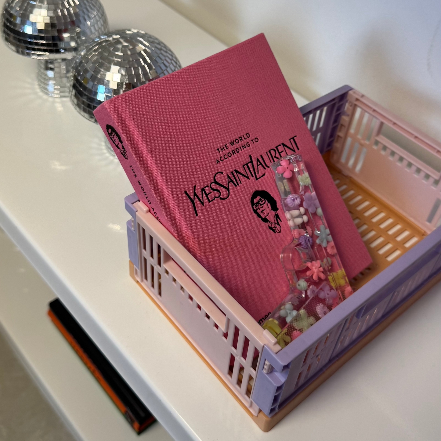 Happy Shot - Revolver Decorativo - Modern Mood