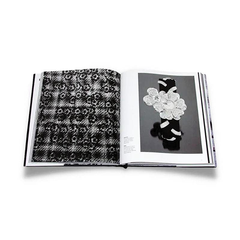 Livro Chanel - Collections And Creations - Thames & Hudson - Modern Mood