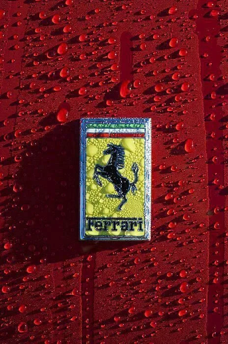 Ferrari como símbolo de design e performance