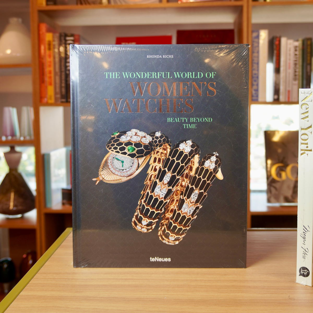Livro The Wonderful World Of Women's Watches: Beauty Beyond Time Teneues