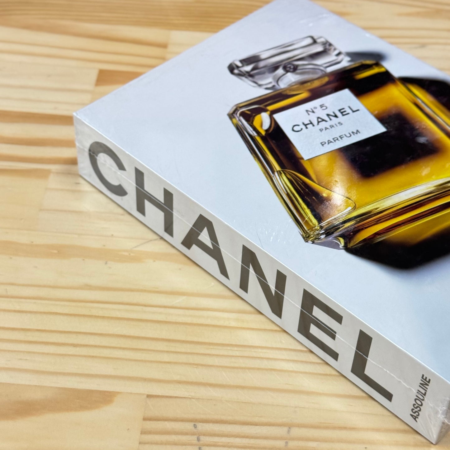 Livro Chanel - Slipcase (new Edition) Assouline