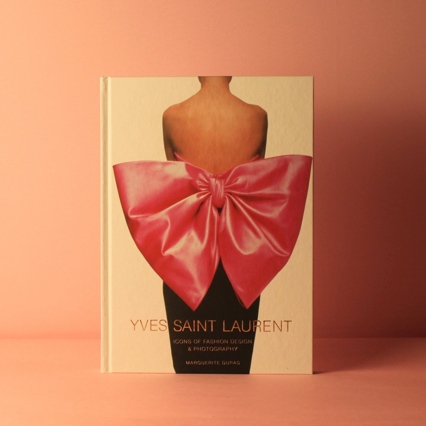 Livro Yves Saint Laurent Abrams Books