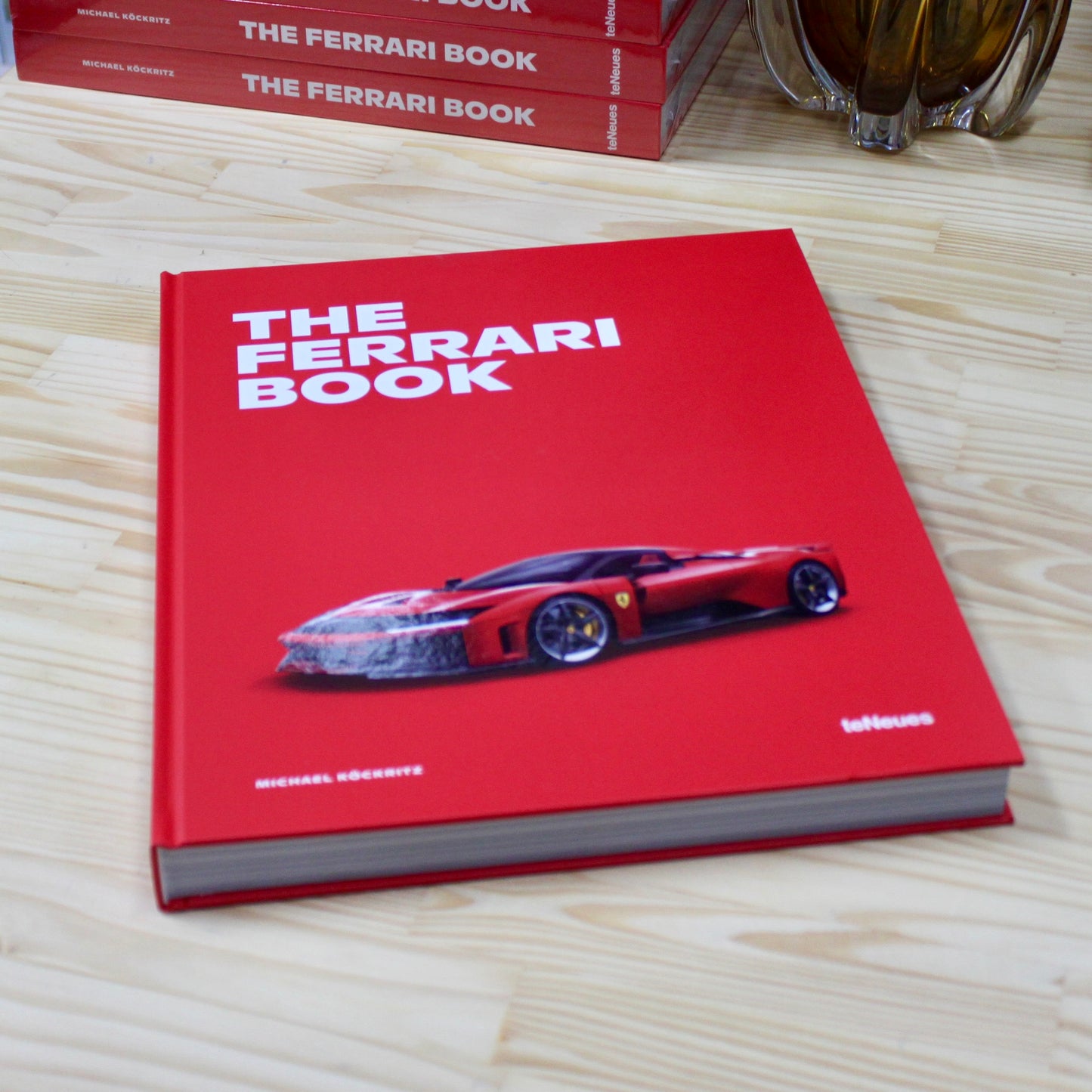 Livro The Ferrari Book Teneues