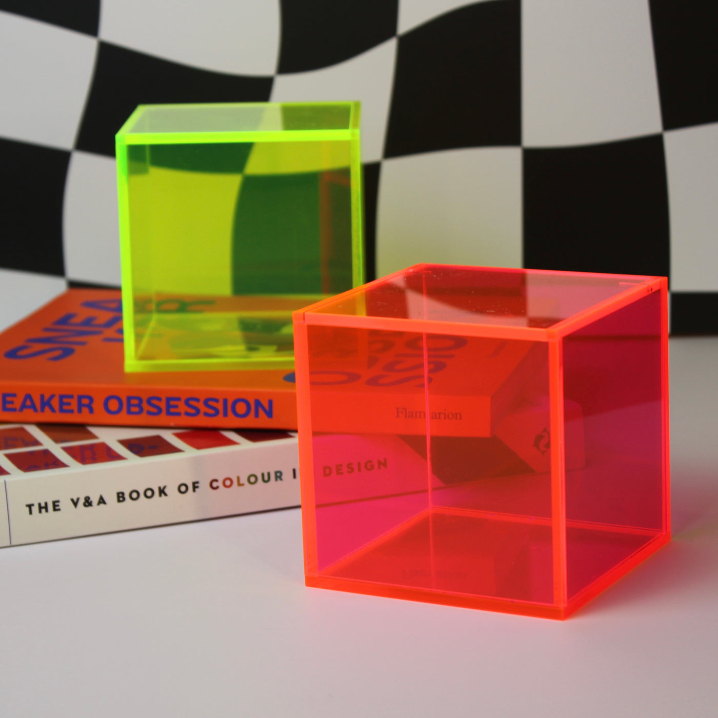 MOOD Box caixa organizadora em acrílico translúcido neon 10x10 cm com tampa basculante Modern Mood