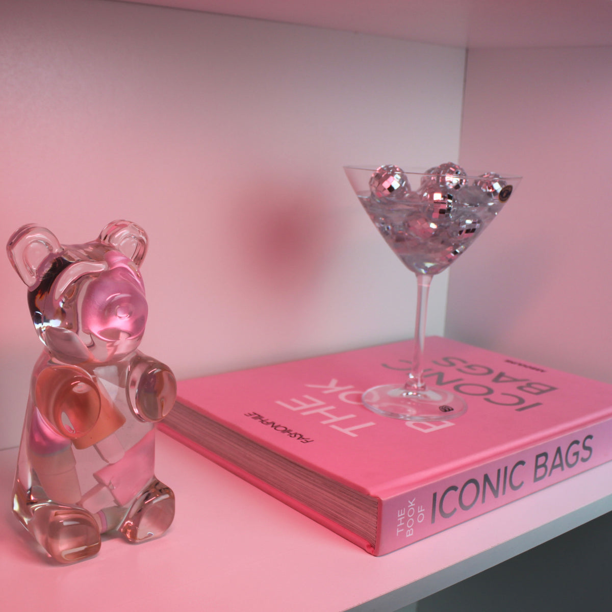 Livro The Book Of Iconic Bags Assouline