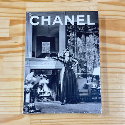 Livro Chanel - Slipcase (new Edition) Assouline