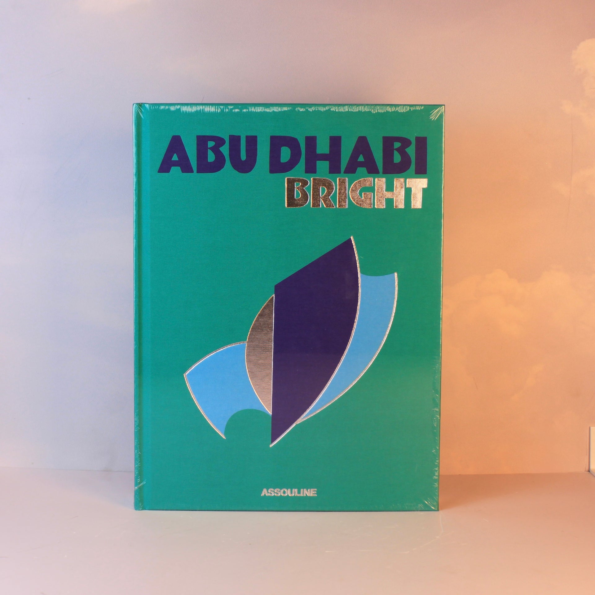 Livro Abu Dhabi Bright Assouline — imagem 2