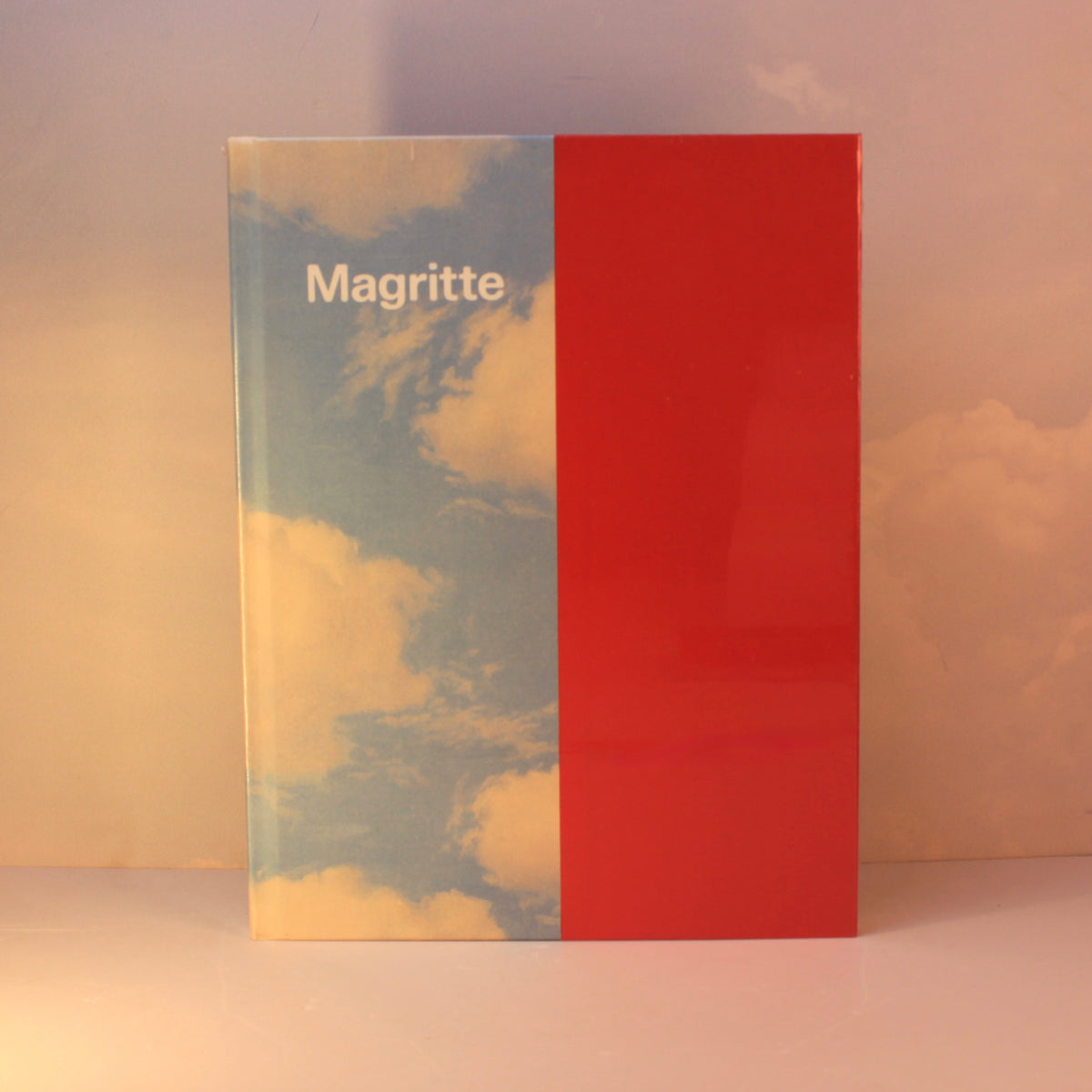 Livro Magritte – Hachette Book Group
