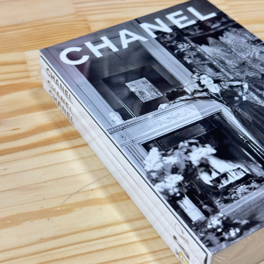 Livro Chanel - Slipcase (new Edition) Assouline