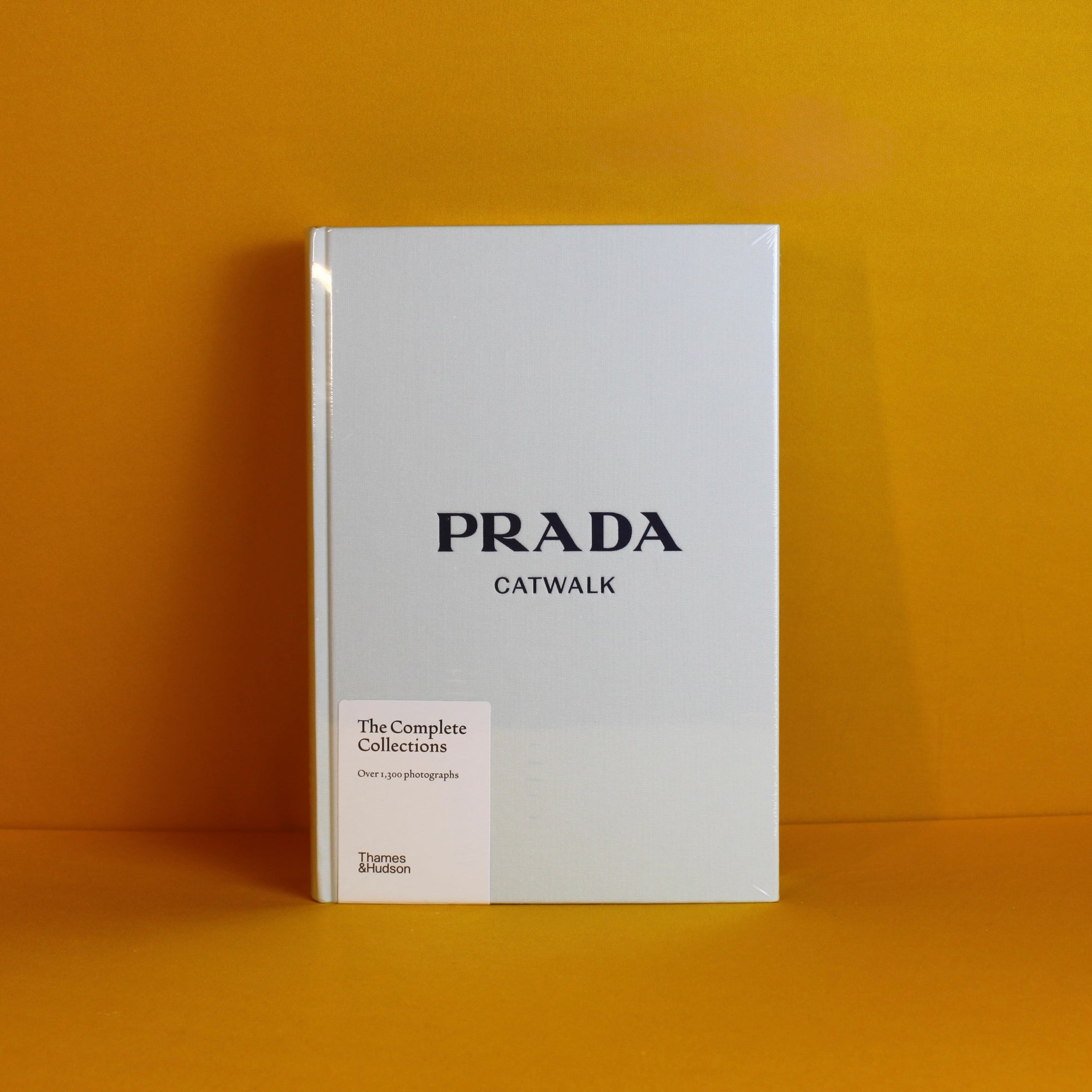 Livro Catwalk Prada - Thames & Hudson - Modern Mood