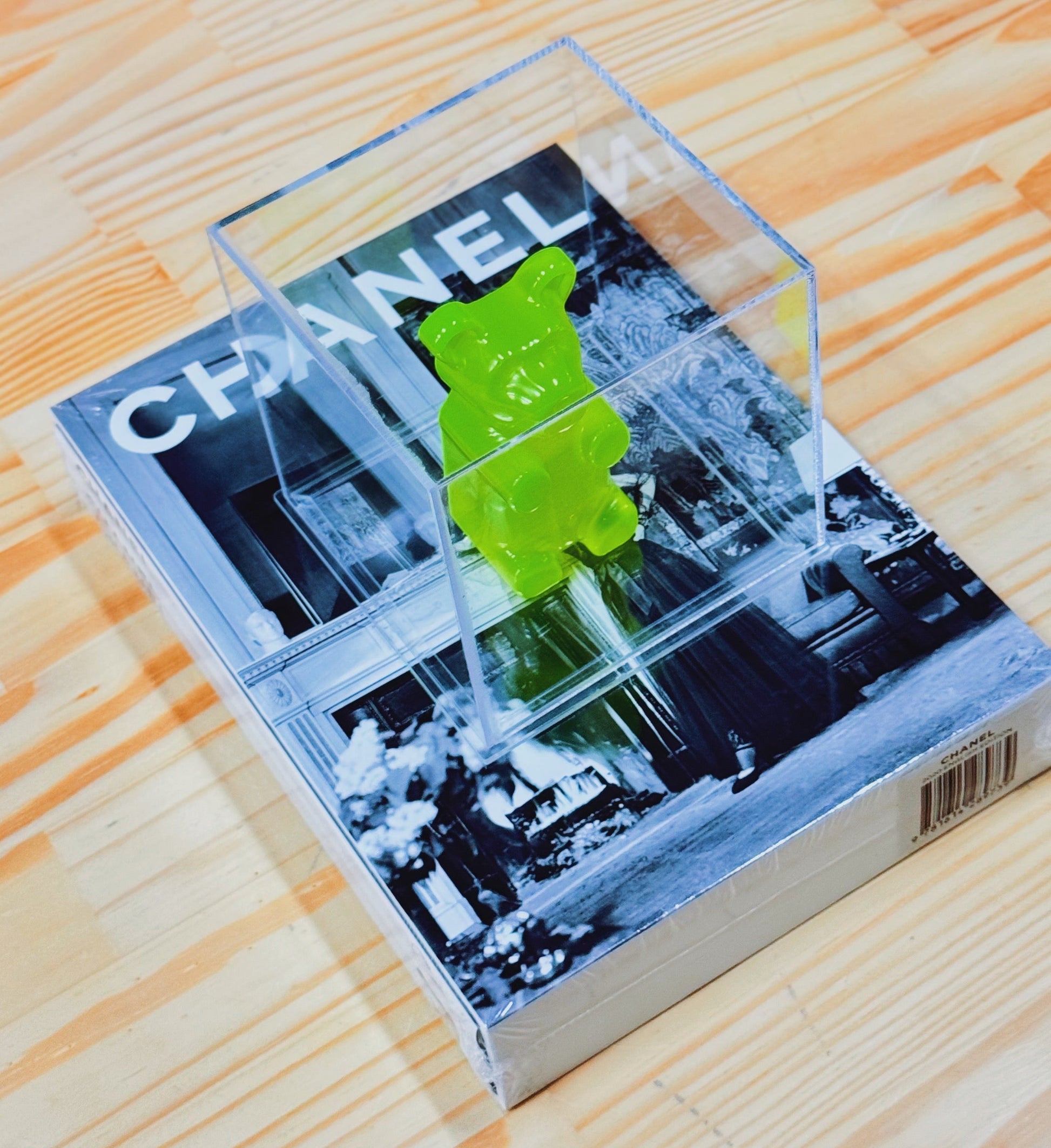 Candy Cube  - Urso na Caixa de Acrílico - Modern Mood