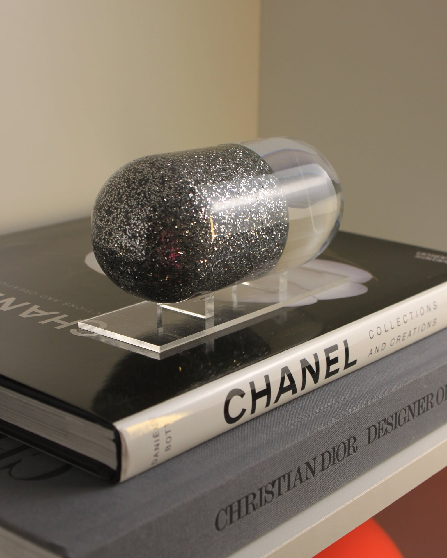 Adorno Pill - Silver Pill - Special Edition - Modern Mood