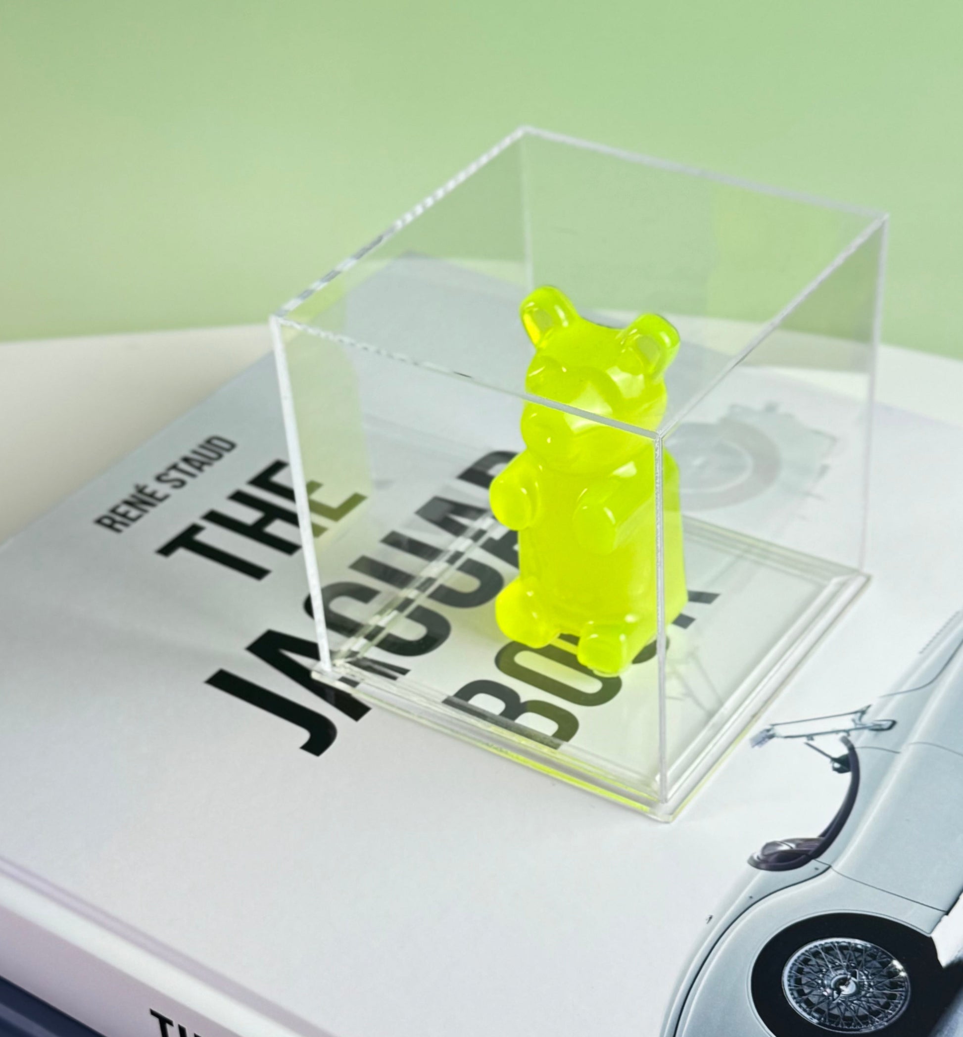 Candy Cube  - Urso na Caixa de Acrílico - Modern Mood