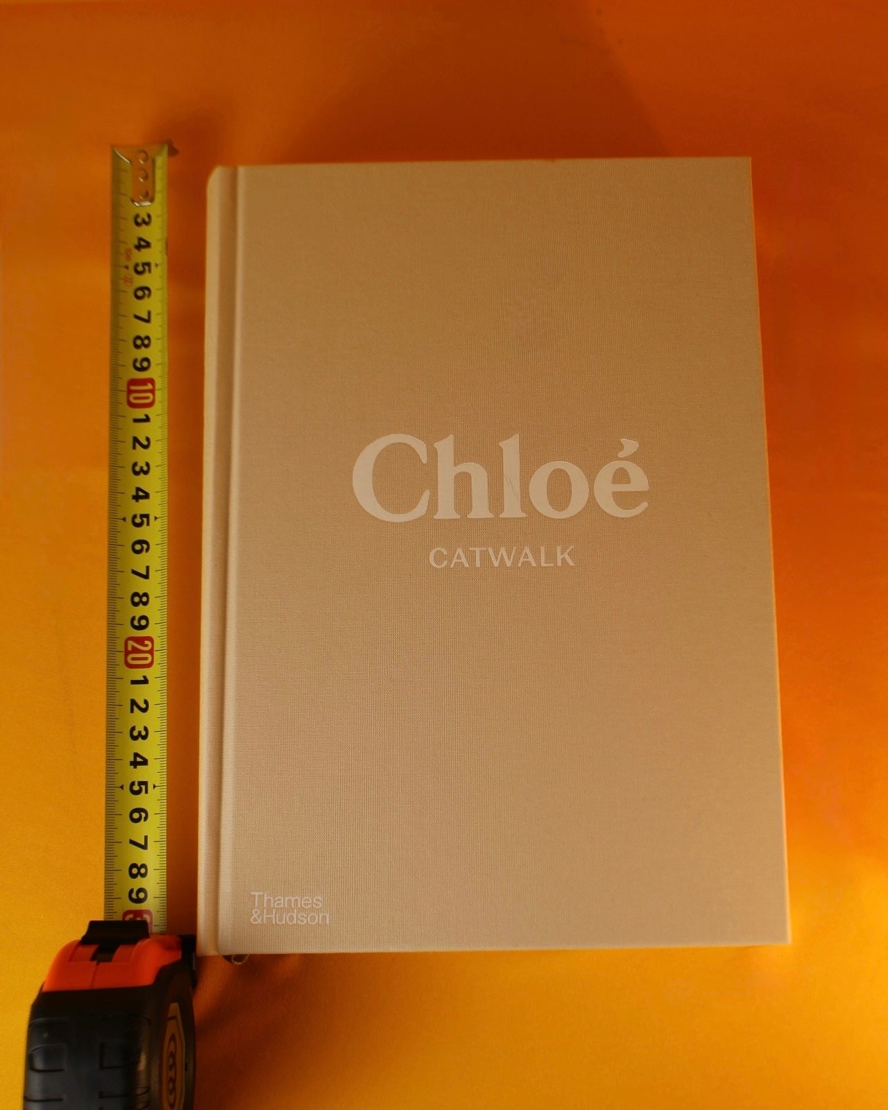 Livro Chloé Catwalk Thames & Hudson - Modern Mood