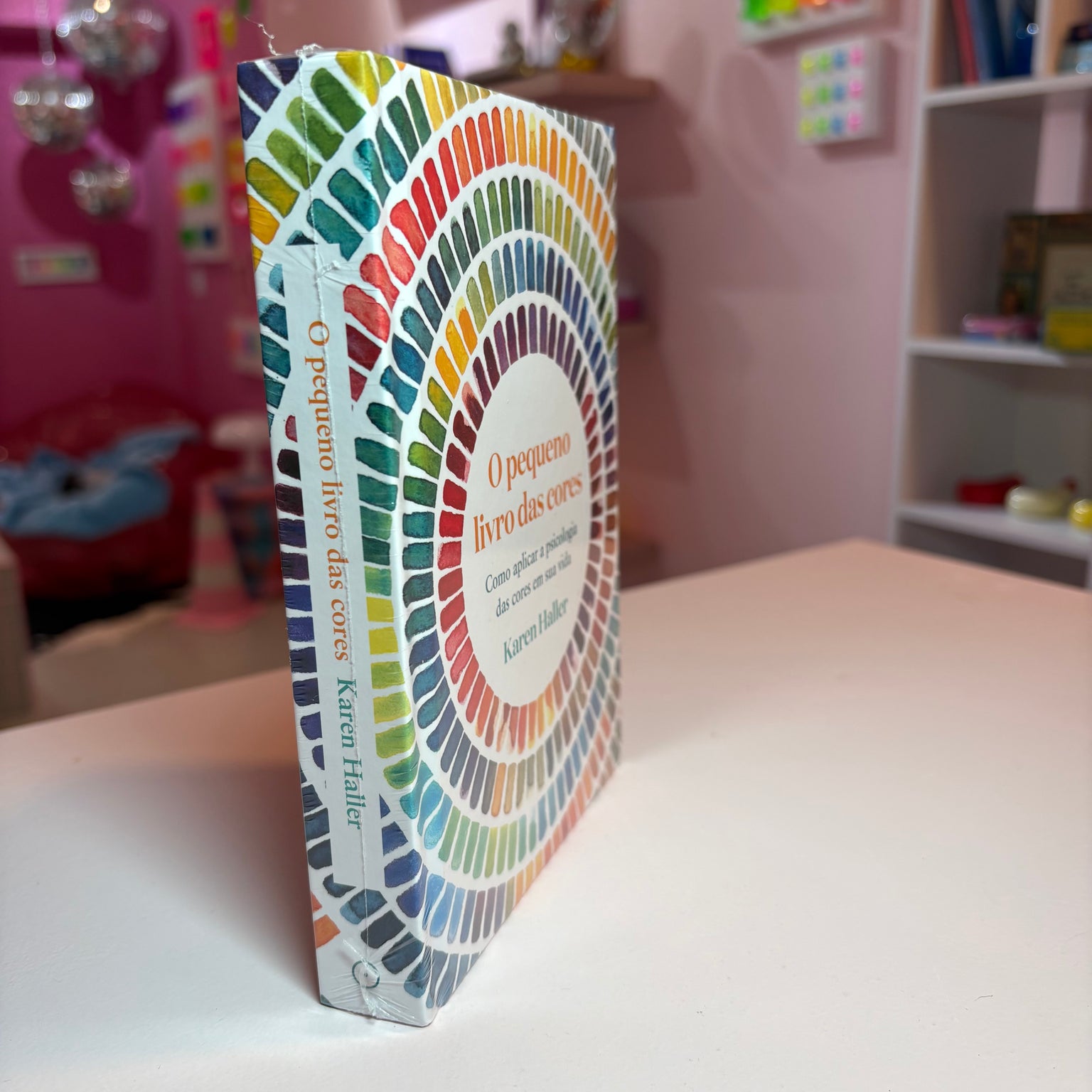 Livro Pequeno Livro das Cores, O Olhares