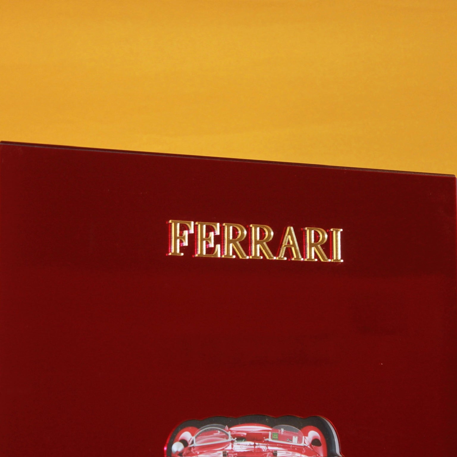 The Ferrari Book Teneues com Capa Acrílica Premium - Modern Mood