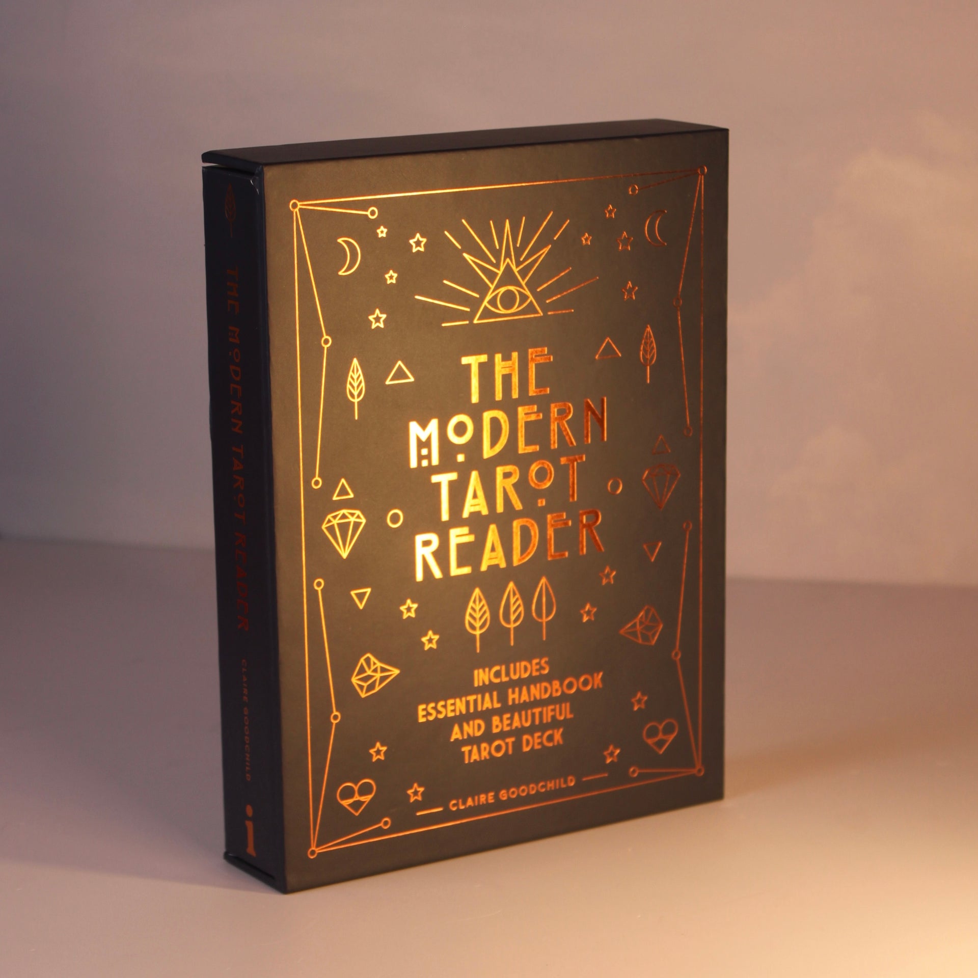 Livro The Modern Tarot Reader: Baralho de Tarô e Guia Ilustrado