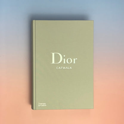 Livro Dior - Catwalk Thames & Hudson - Modern Mood