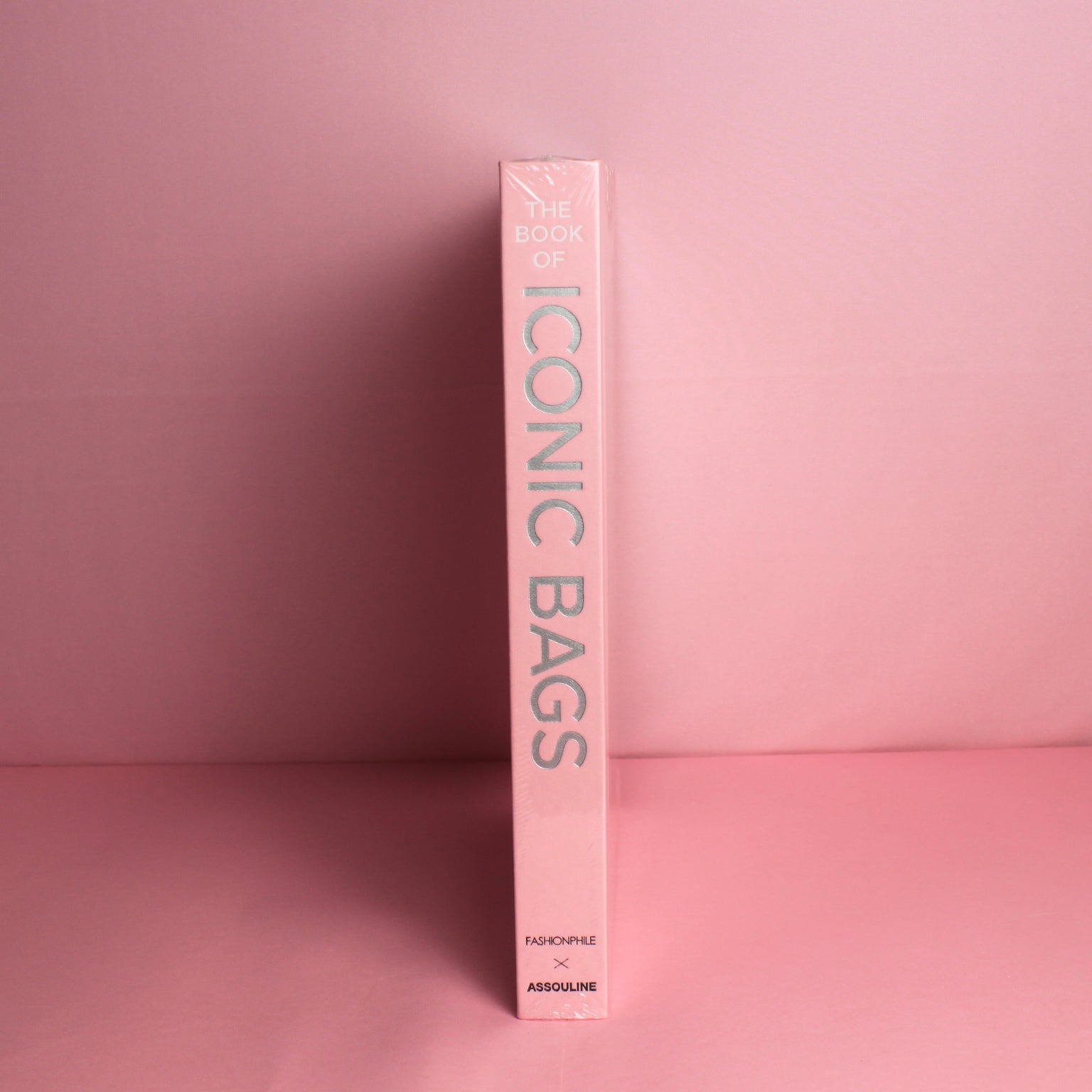 The Book Of Iconic Bags Assouline - Modern Mood