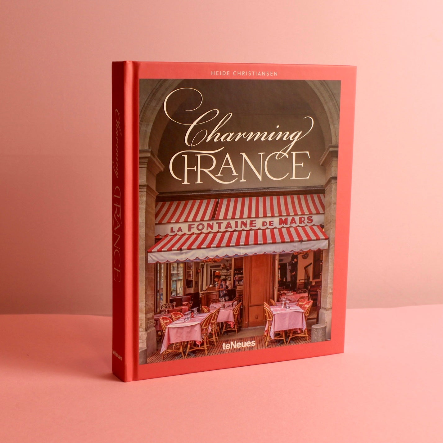 Livro Charming France TeNeues em capa dura, coffee table book de luxo para decoração - Modern Mood