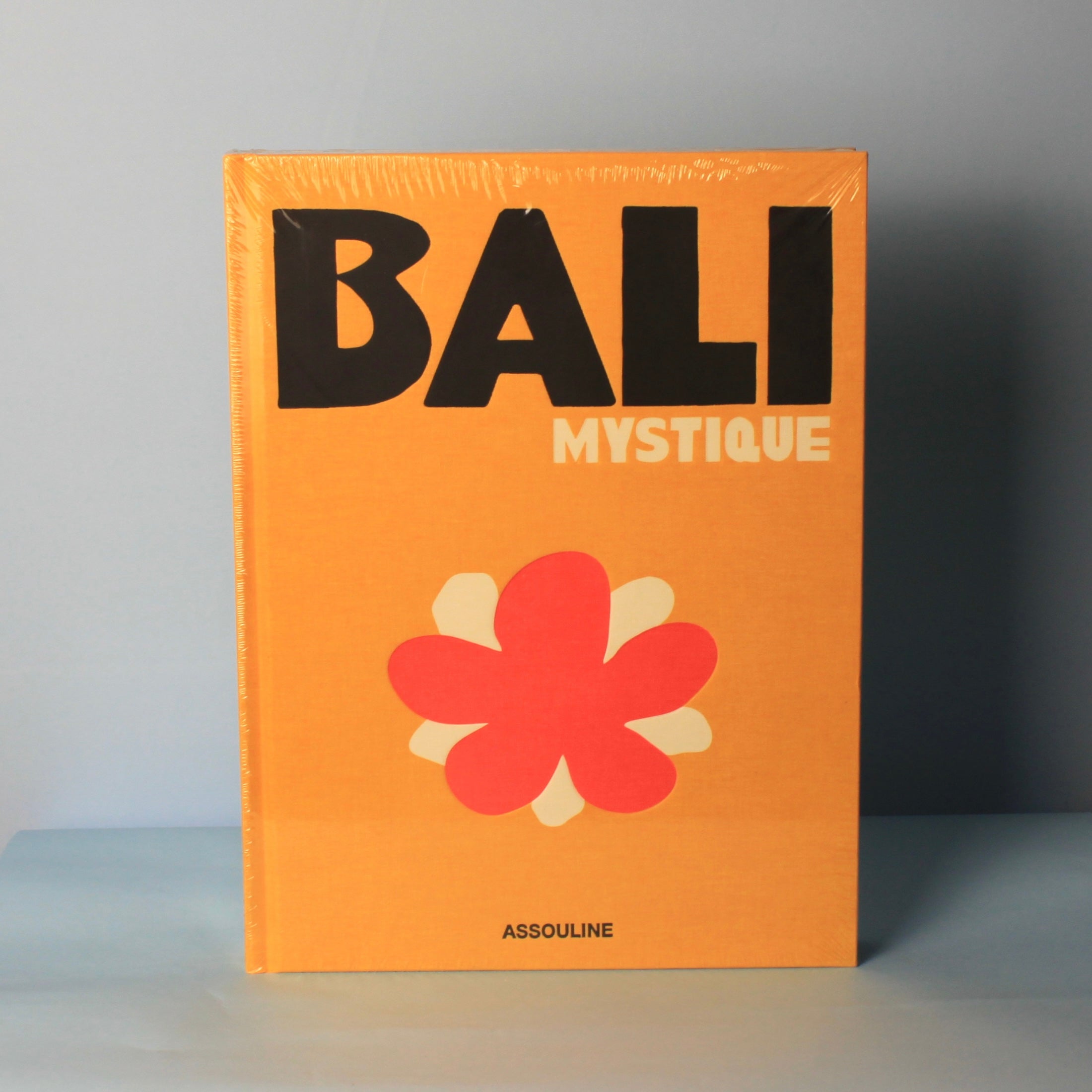 Livro Bali Mystique Assouline em capa dura, coffee table book de luxo para mesa de centro e decoração sofisticada