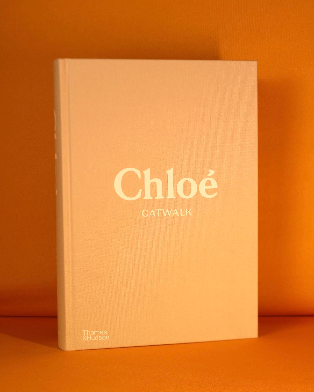 Livro Chloé Catwalk Thames & Hudson - Modern Mood