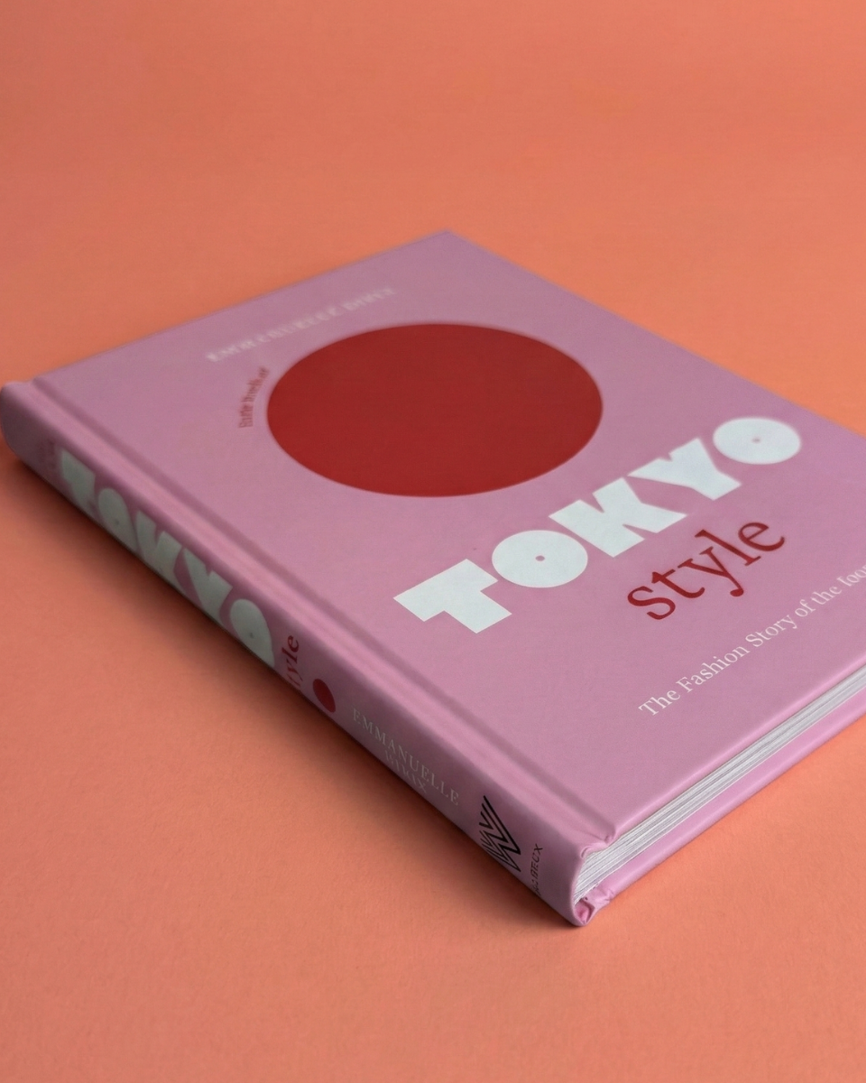 Livro Little Book of Tokyo Style da Welbeck com capa dura premium e tema de moda japonesa