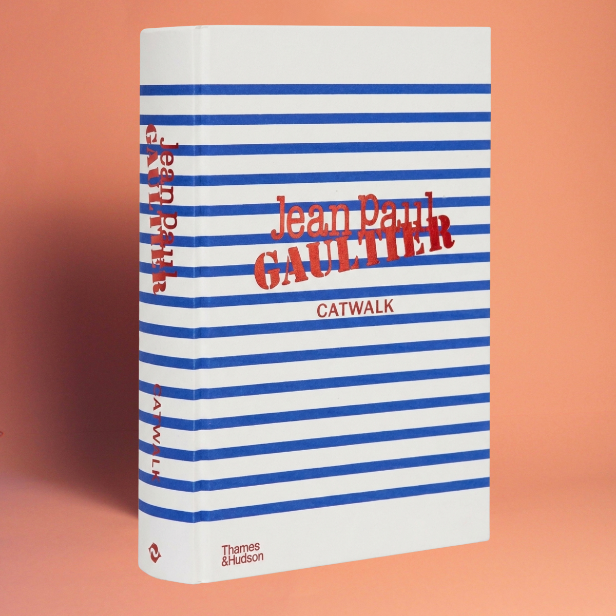 Livro Jean Paul Gaultier Catwalk Thames & Hudson capa dura edição de luxo na Modern Mood