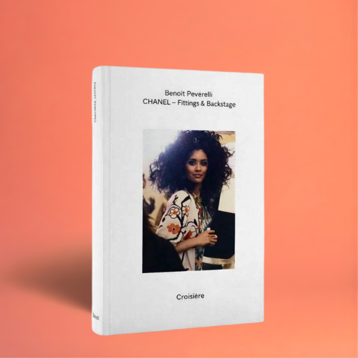 Livro Chanel Fittings and Backstage Croisière capa dura grande formato coffee table book - Modern Mood