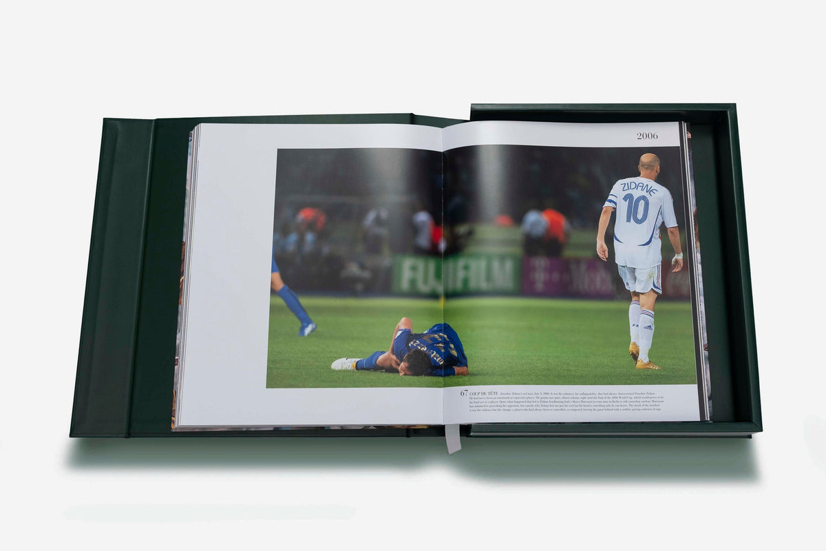 Livro The Impossible Collection - Football Assouline