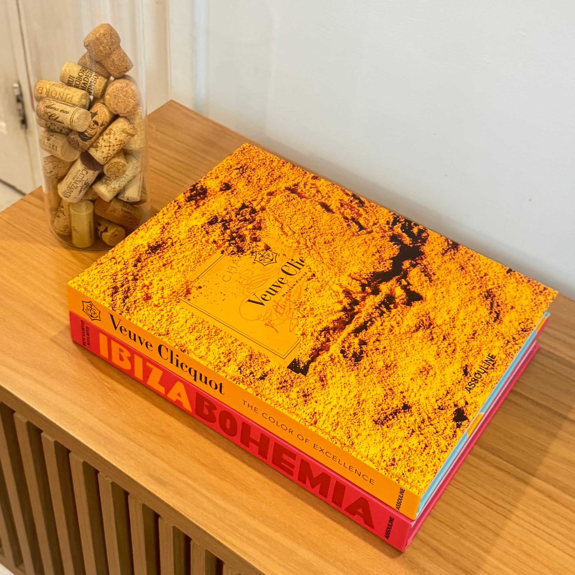 Livro Assouline Ibiza Bohemia - Modern Mood