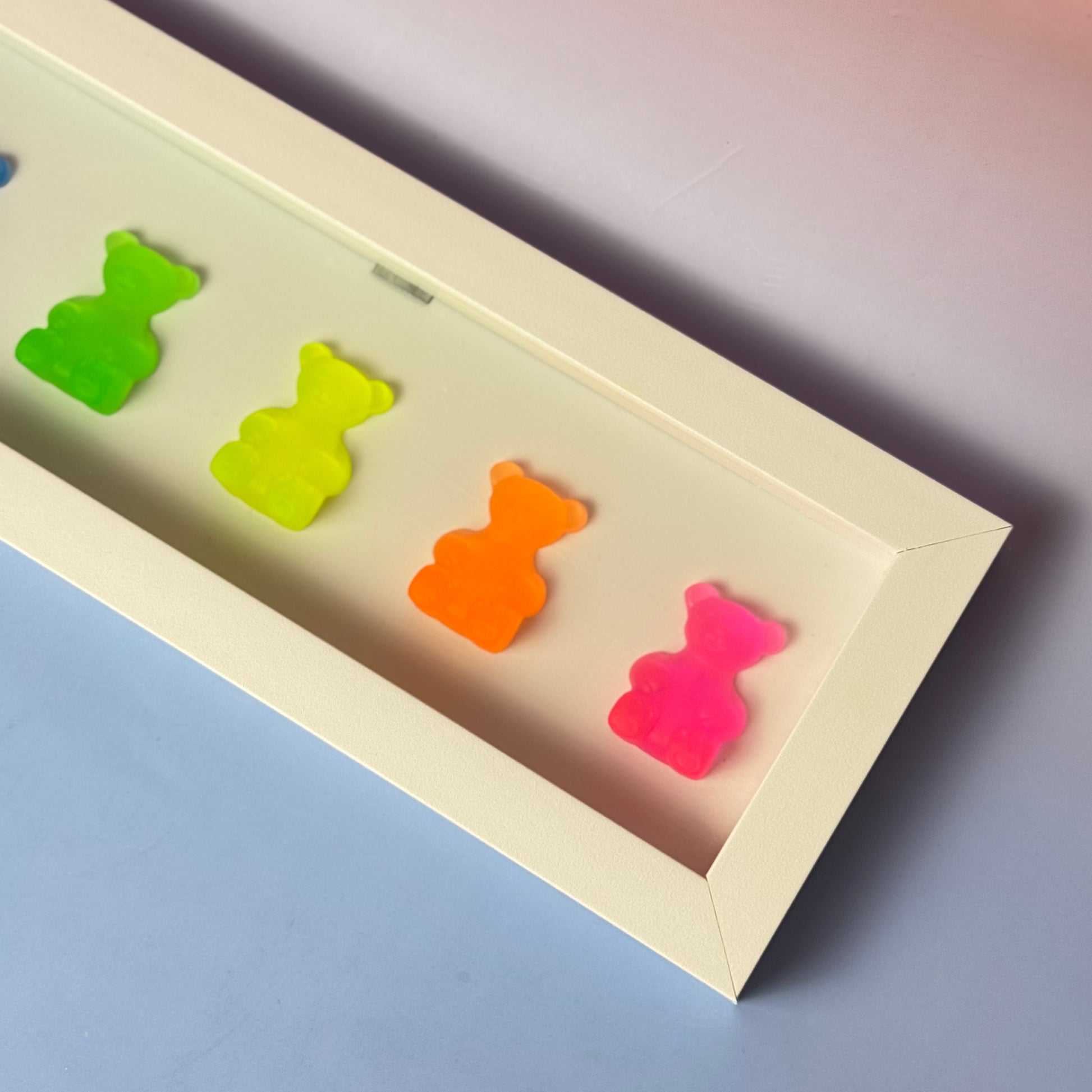 Gummy Gallery - Quadro de Ursos com Moldura - Modern Mood