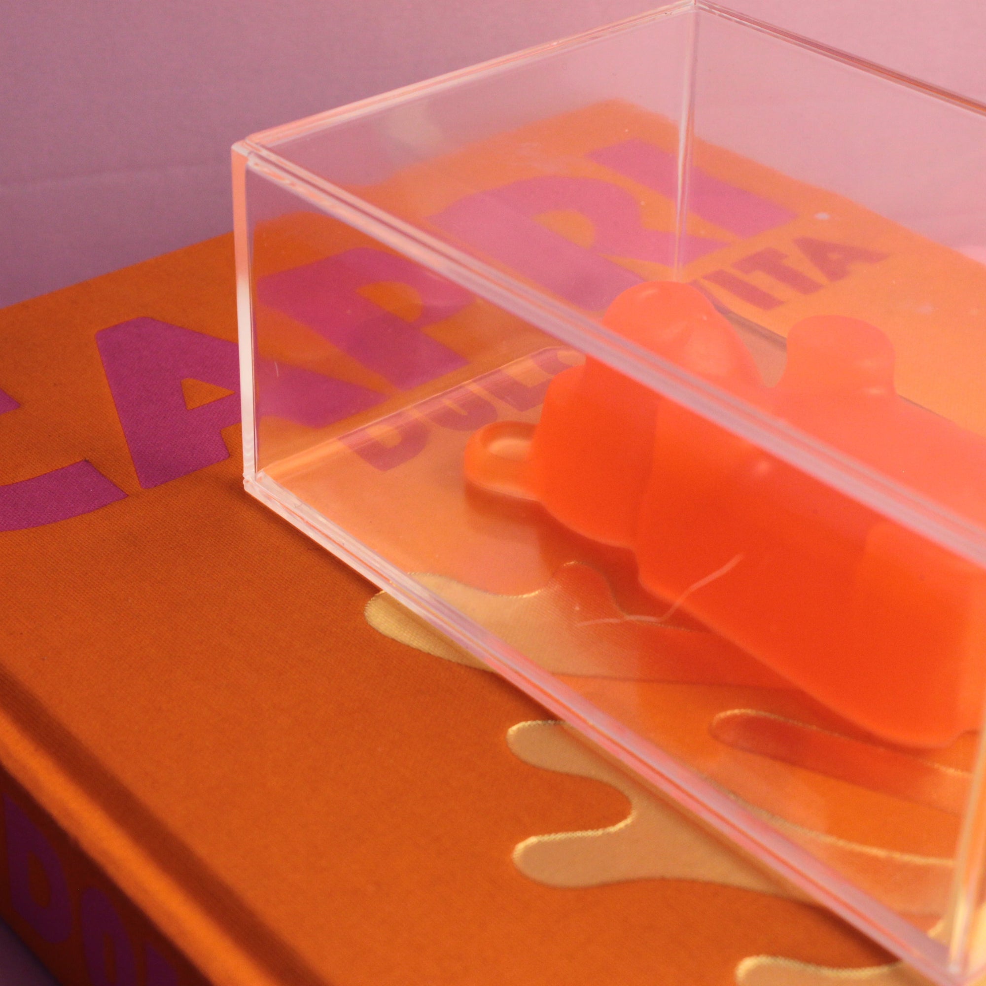 Gummy Bear - Urso No Acrilico - Modern Mood