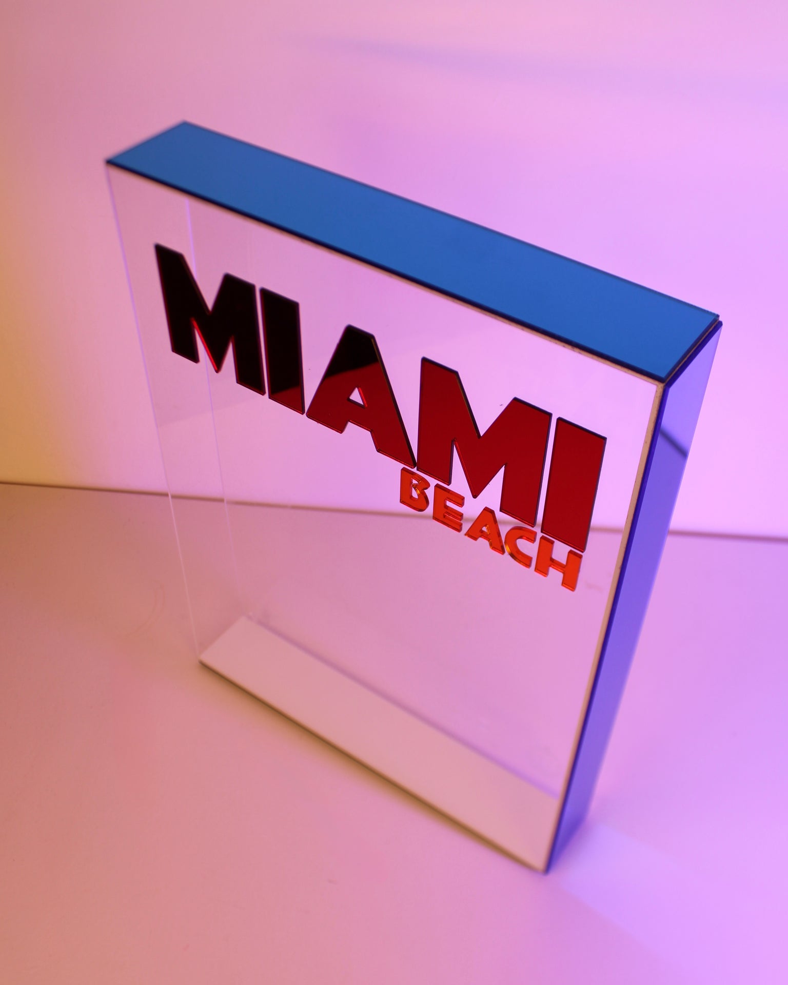 Livro Miami Beach Assouline capa dura, coffee table book de luxo para decoração - Modern Mood [WEBP]