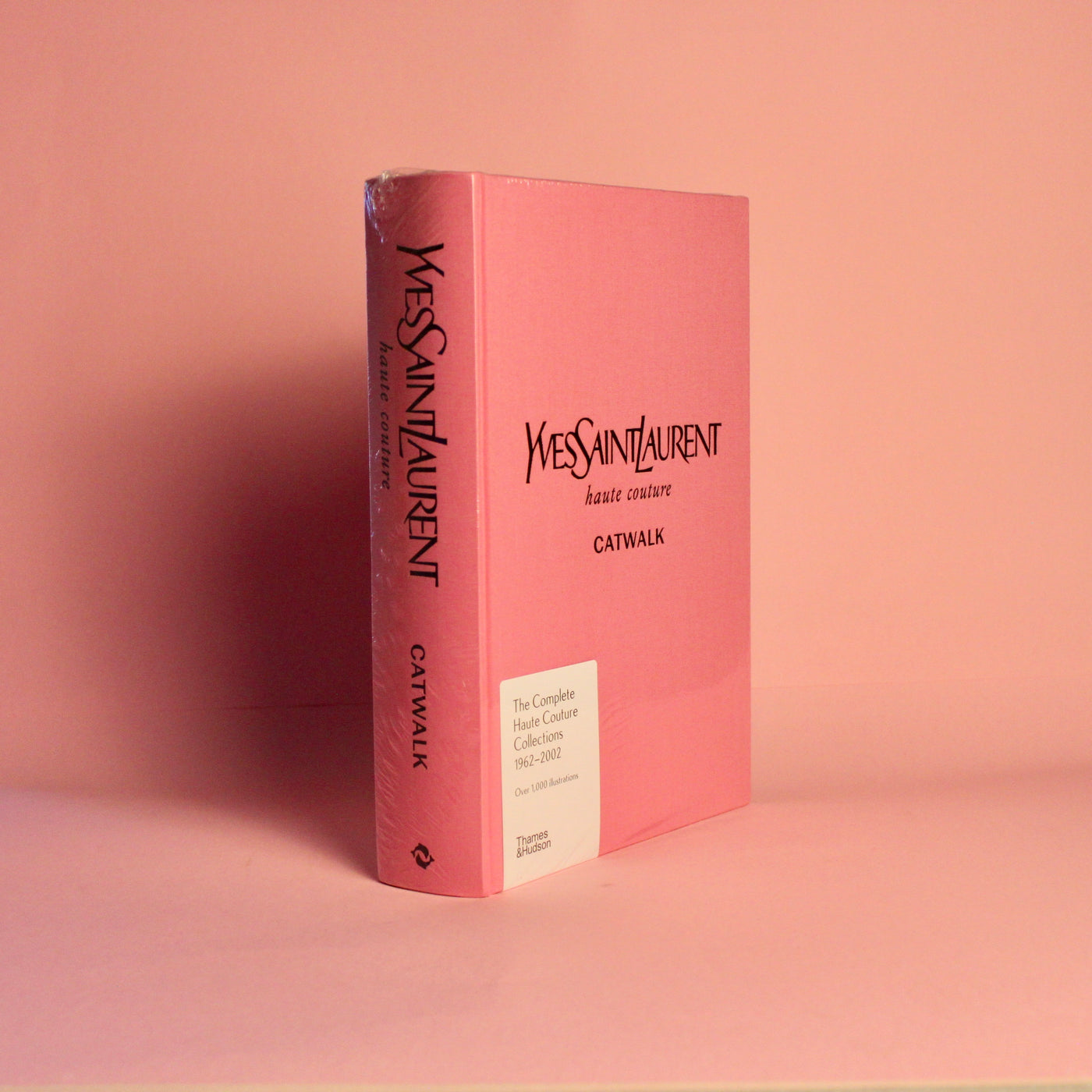 Livro Catwalk Yves Saint Laurent - Modern Mood