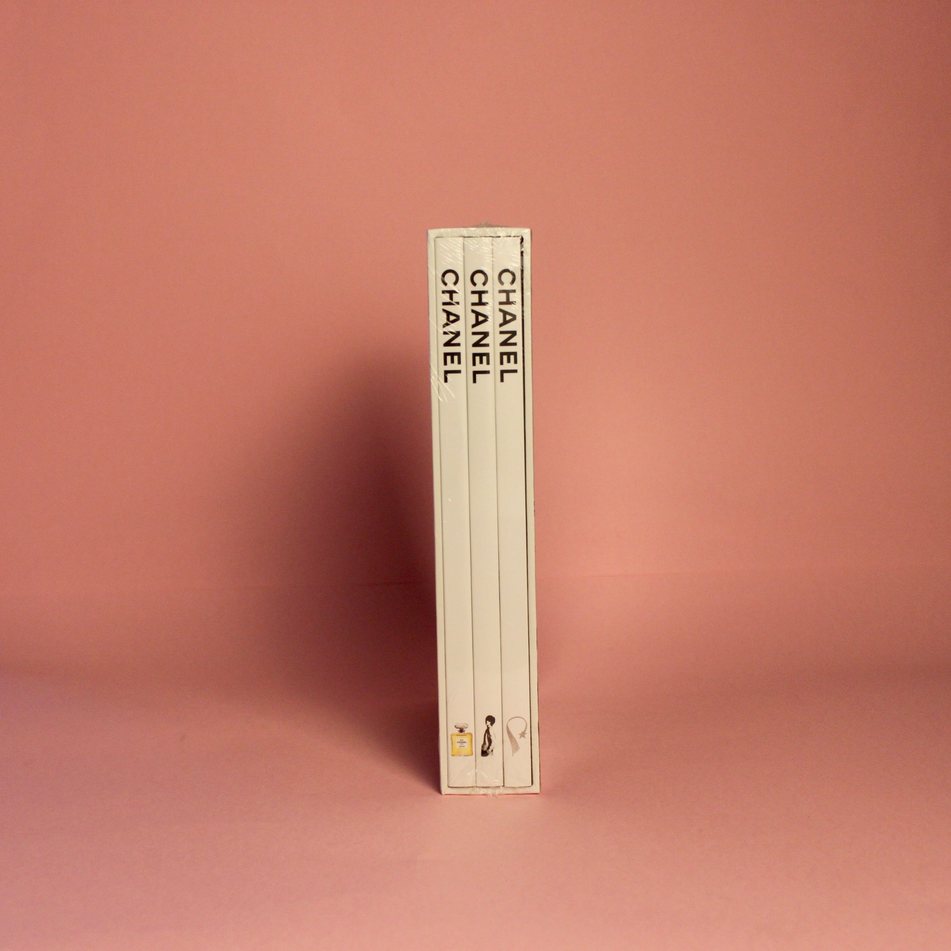 Livro Chanel - Slipcase (new Edition) Assouline - Modern Mood