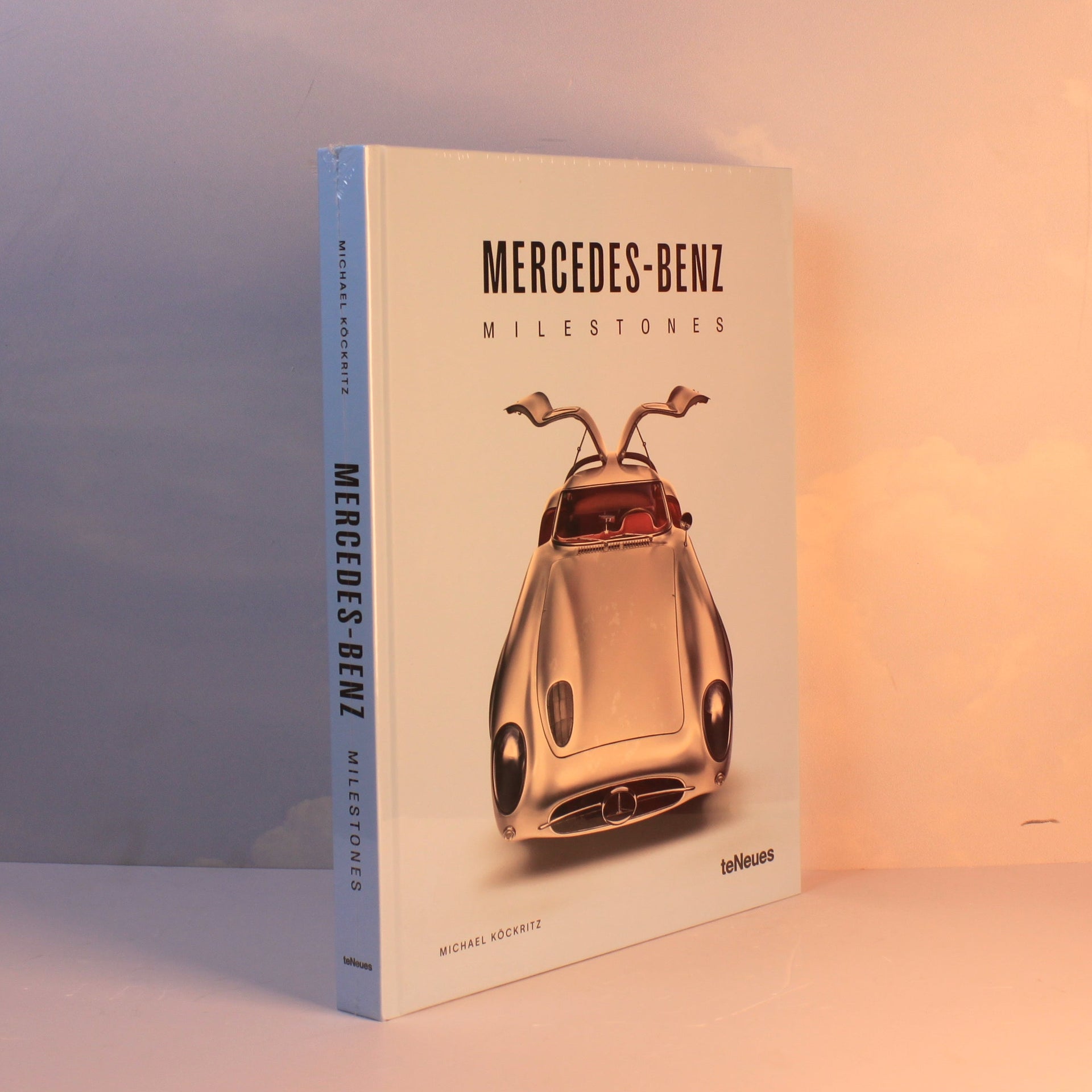 Livro Mercedes-Benz Milestones - Michael Köckritz