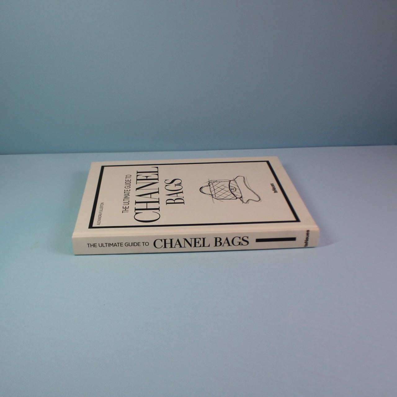 Livro The Ultimate Guide To Chanel Bags Teneues