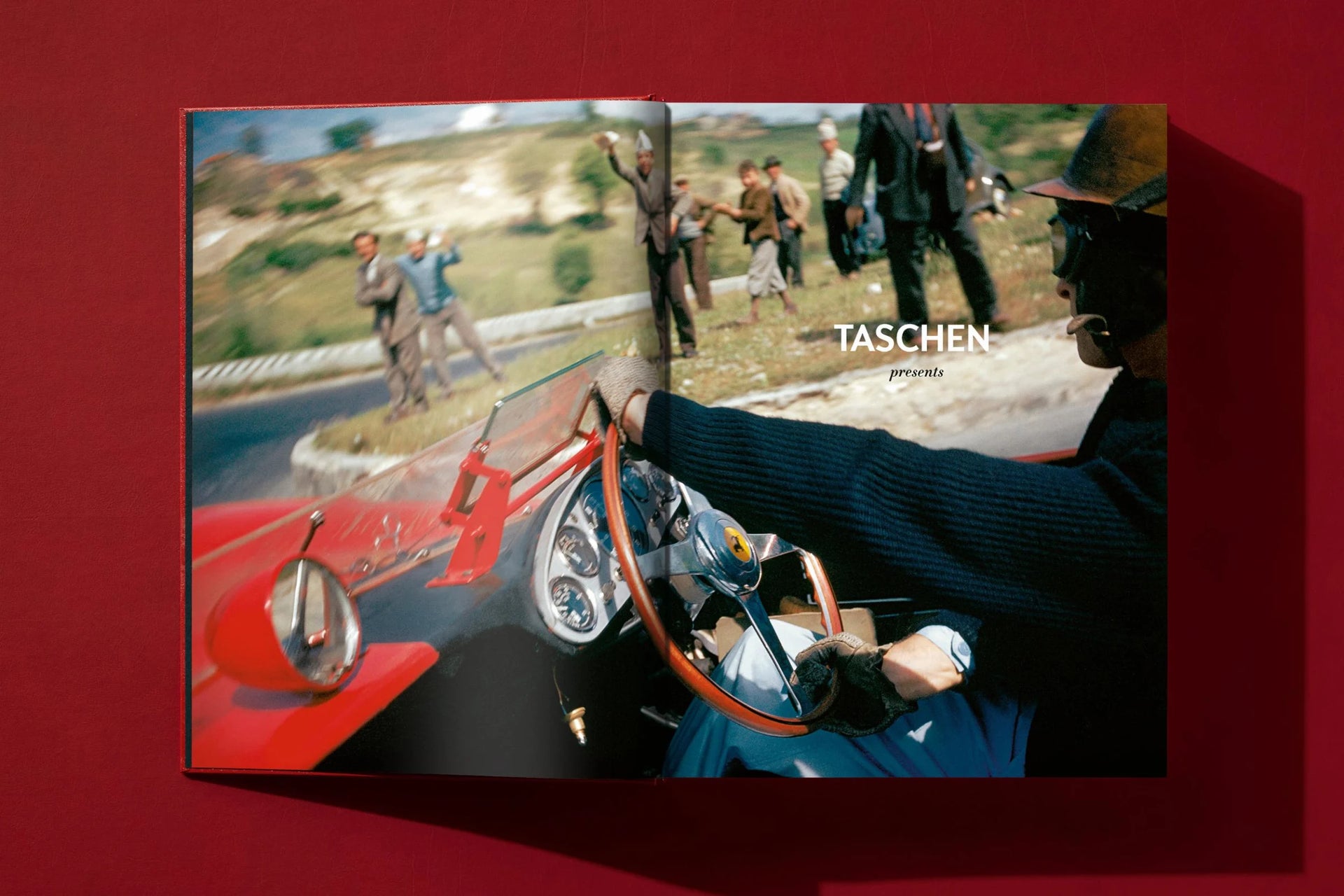 Livro Ferrari Taschen