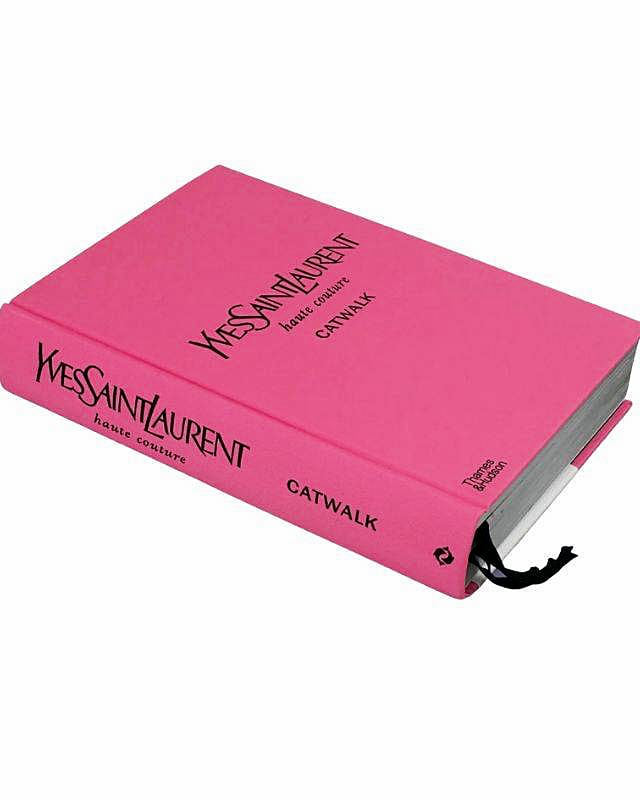 Livro Catwalk Yves Saint Laurent - Modern Mood