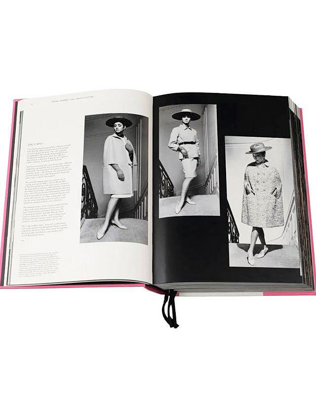 Livro Catwalk Yves Saint Laurent - Modern Mood
