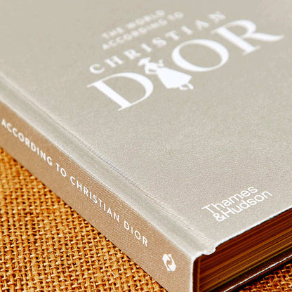 Livro The World According To Christian Dior Thames & Hudson