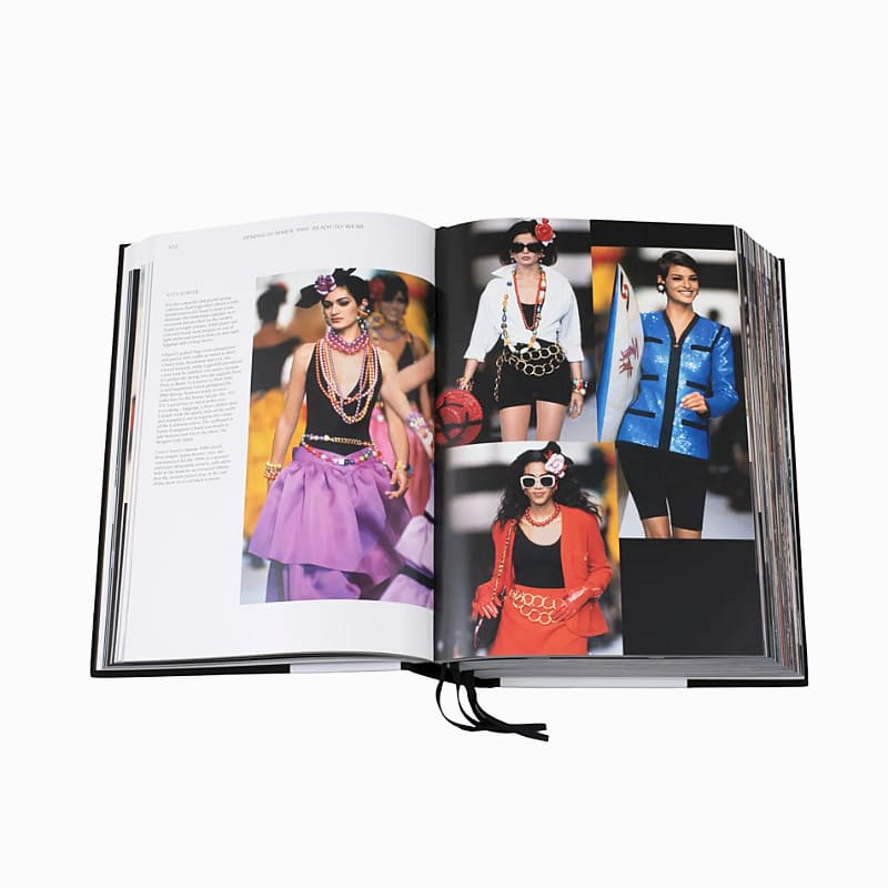 Livro Chanel - Catwalk - The Complete Collections Revised Edition Thames & Hudson - Modern Mood