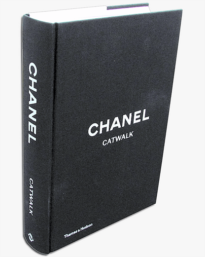 Livro Chanel - Catwalk - The Complete Collections Revised Edition Thames & Hudson - Modern Mood