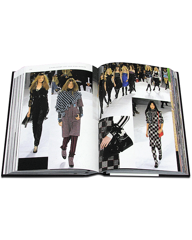 Livro Chanel - Catwalk - The Complete Collections Revised Edition Thames & Hudson - Modern Mood