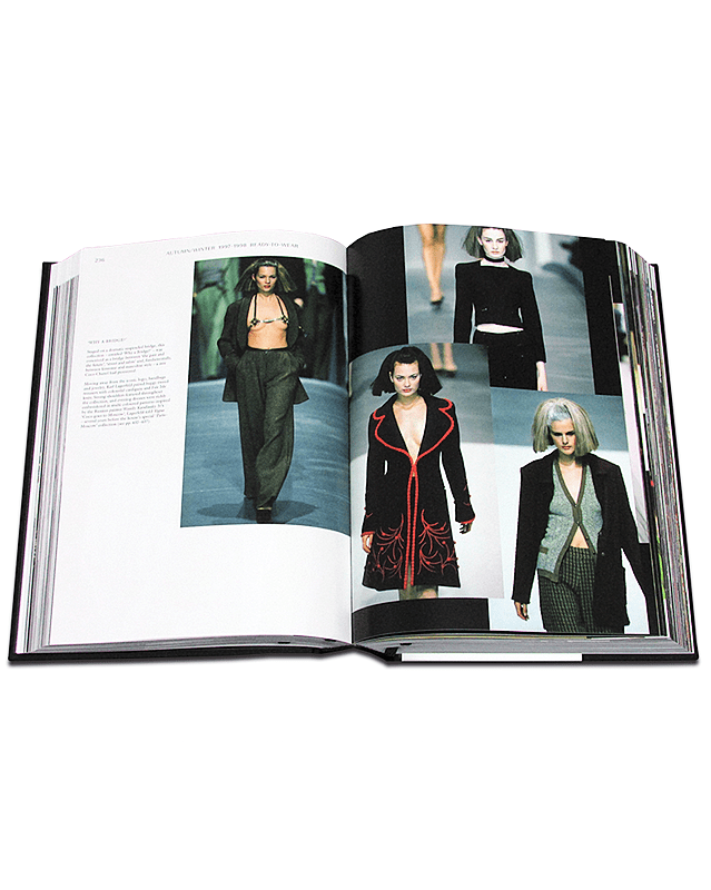 Livro Chanel - Catwalk - The Complete Collections Revised Edition Thames & Hudson - Modern Mood