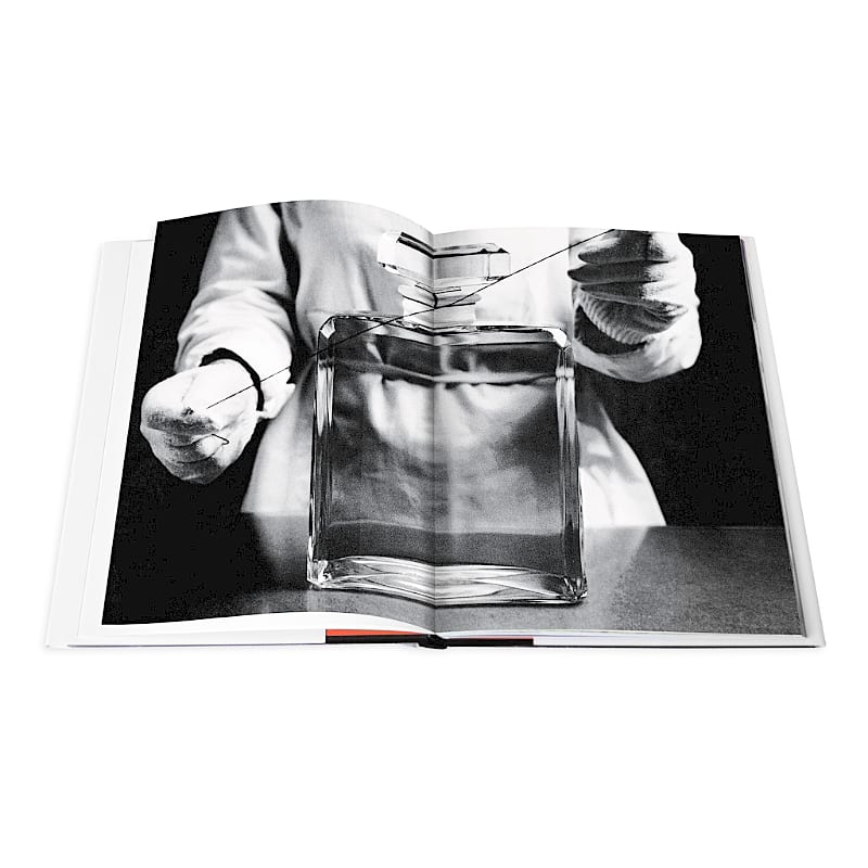 Livro Chanel - Slipcase (new Edition) Assouline - Modern Mood