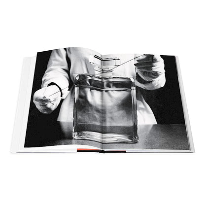 Livro Chanel - Slipcase (new Edition) Assouline