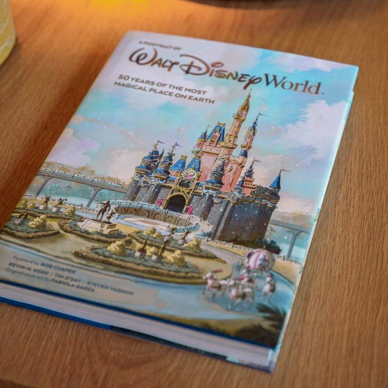 Livro A Portrait of Walt Disney World Penguin Randon House Llc - Modern Mood